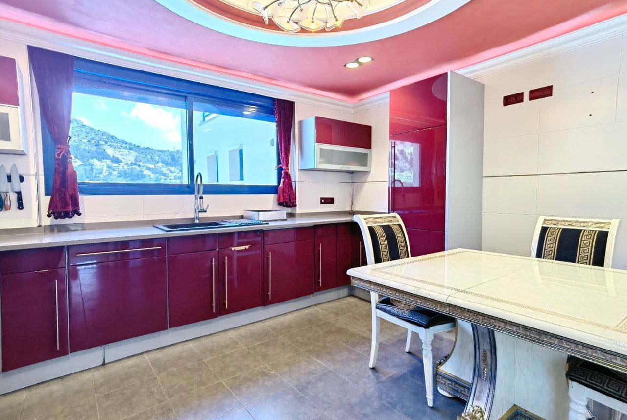 5 camera da letto Villa in vendita in Altea con piscina garage - 850.000 € (Rif: 9387512)