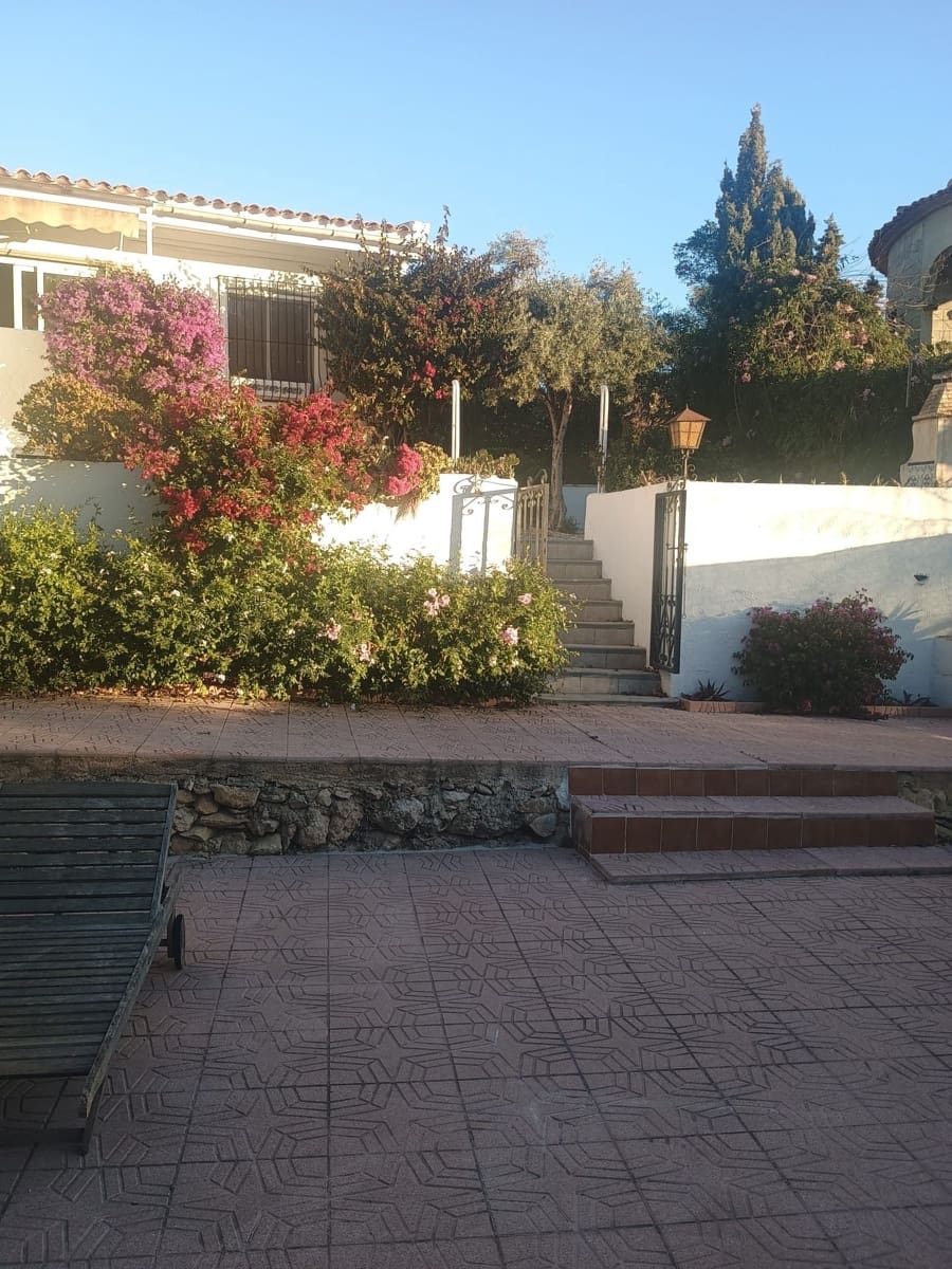 3 bedroom Bungalow for sale in La Nucia with pool garage - € 245,000 (Ref: 9415518)
