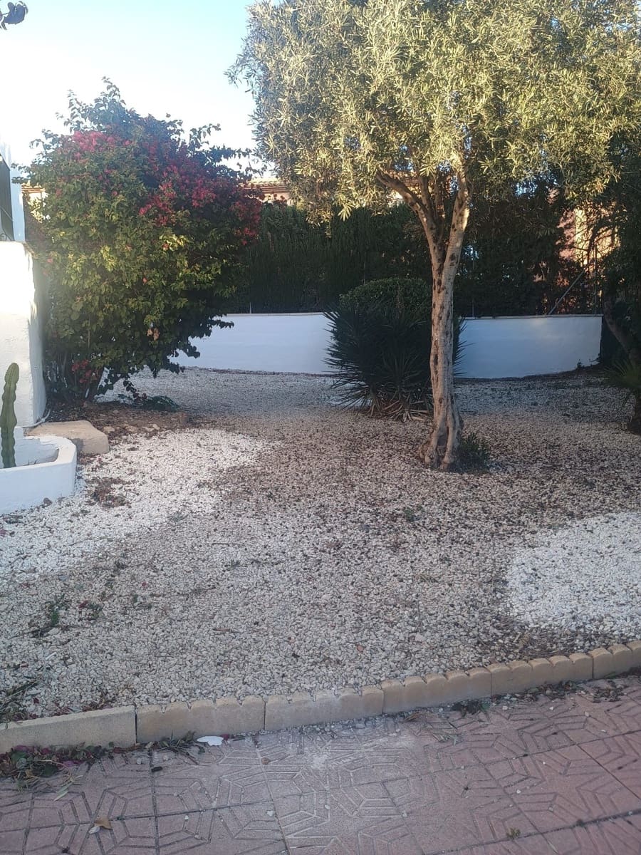 3 bedroom Bungalow for sale in La Nucia with pool garage - € 245,000 (Ref: 9415518)