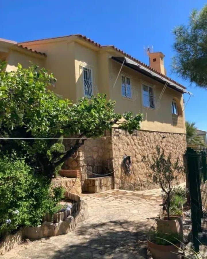 2 bedroom Villa for sale in La Nucia with pool garage - € 450,000 (Ref: 9523991)