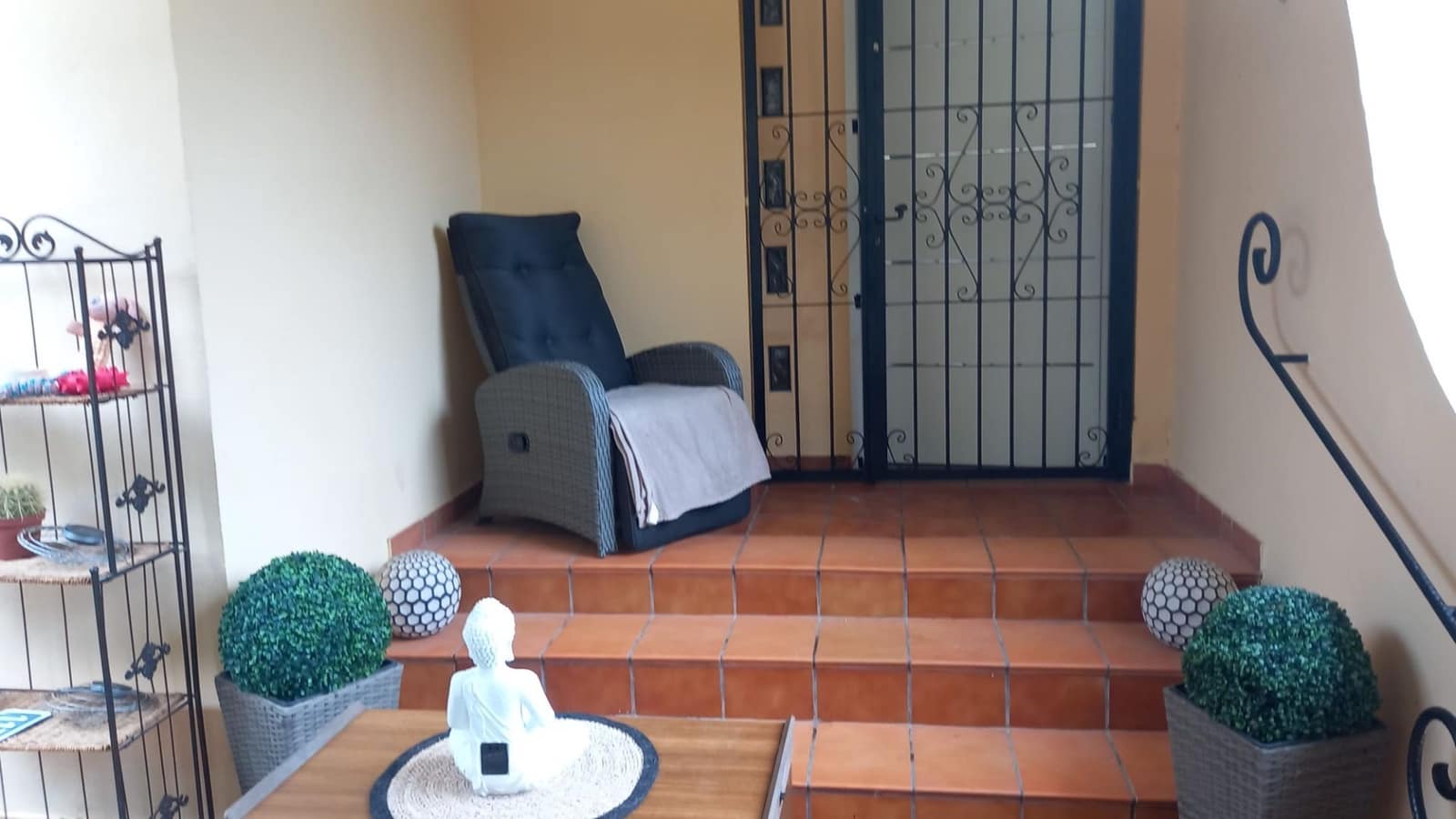 2 bedroom Villa for sale in La Nucia with pool garage - € 450,000 (Ref: 9523991)