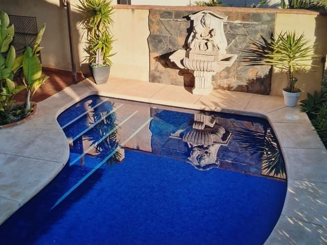 2 bedroom Villa for sale in La Nucia with pool garage - € 450,000 (Ref: 9523991)