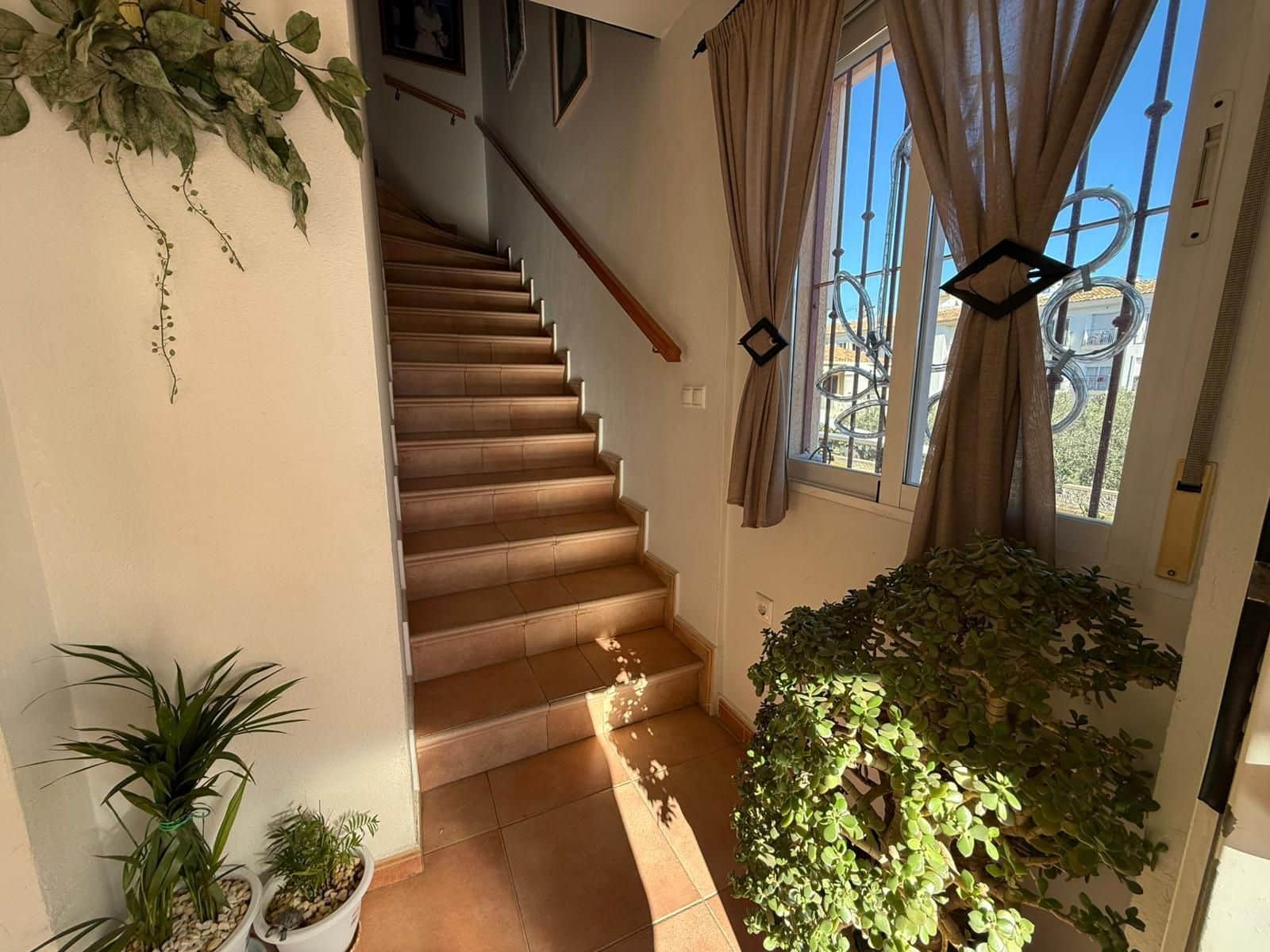 3 soveværelse Semi-Rækkehus til salg i Polop med garage - € 330.000 (Ref: 9543102)