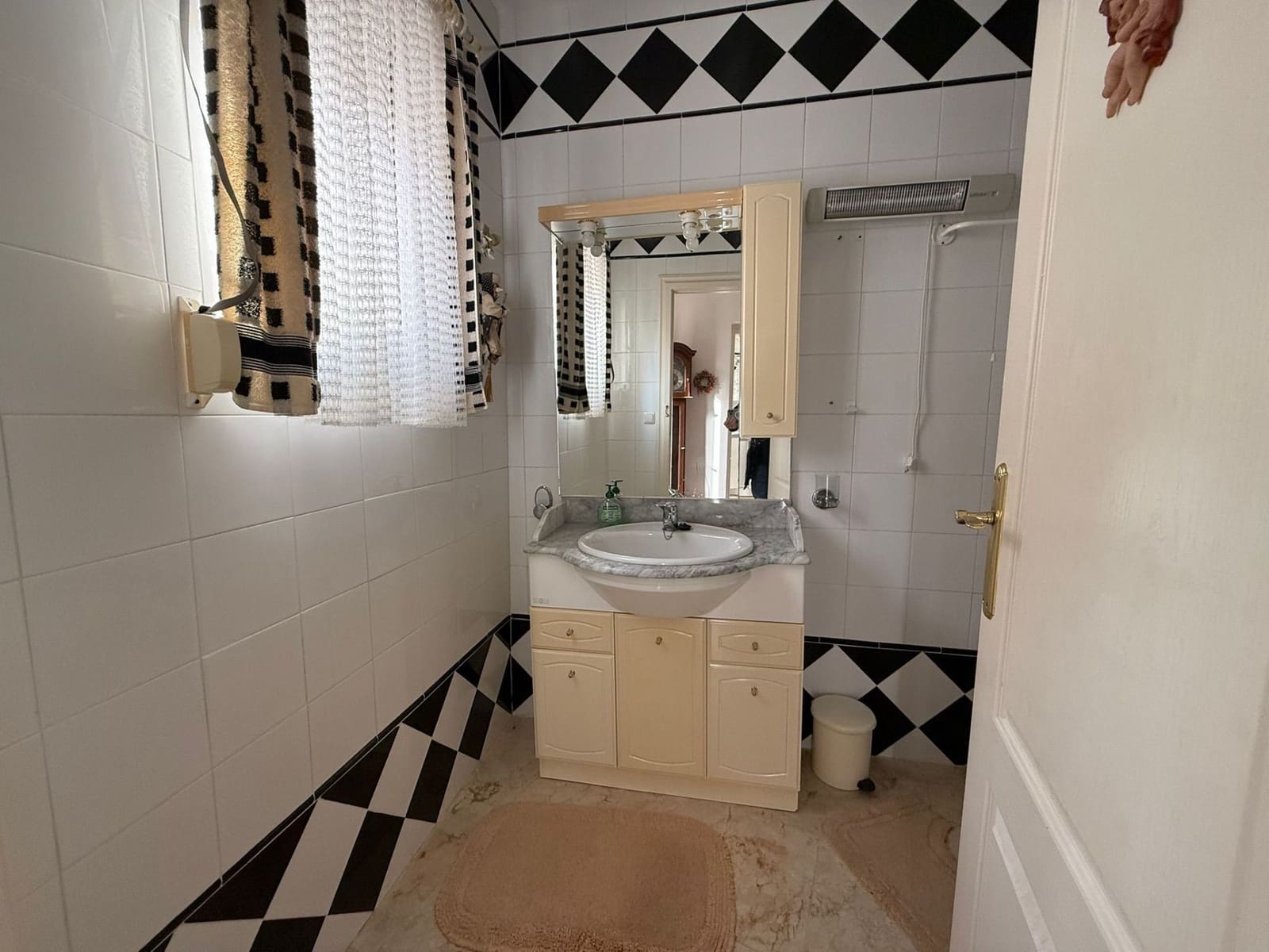 4 soveværelse Villa til salg i Orxeta med swimmingpool - € 299.000 (Ref: 9558459)