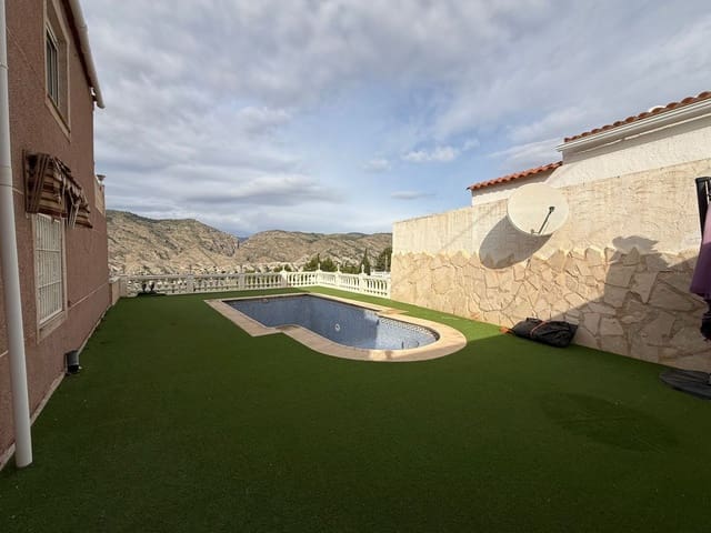 4 soveværelse Villa til salg i Orxeta med swimmingpool - € 299.000 (Ref: 9558459)