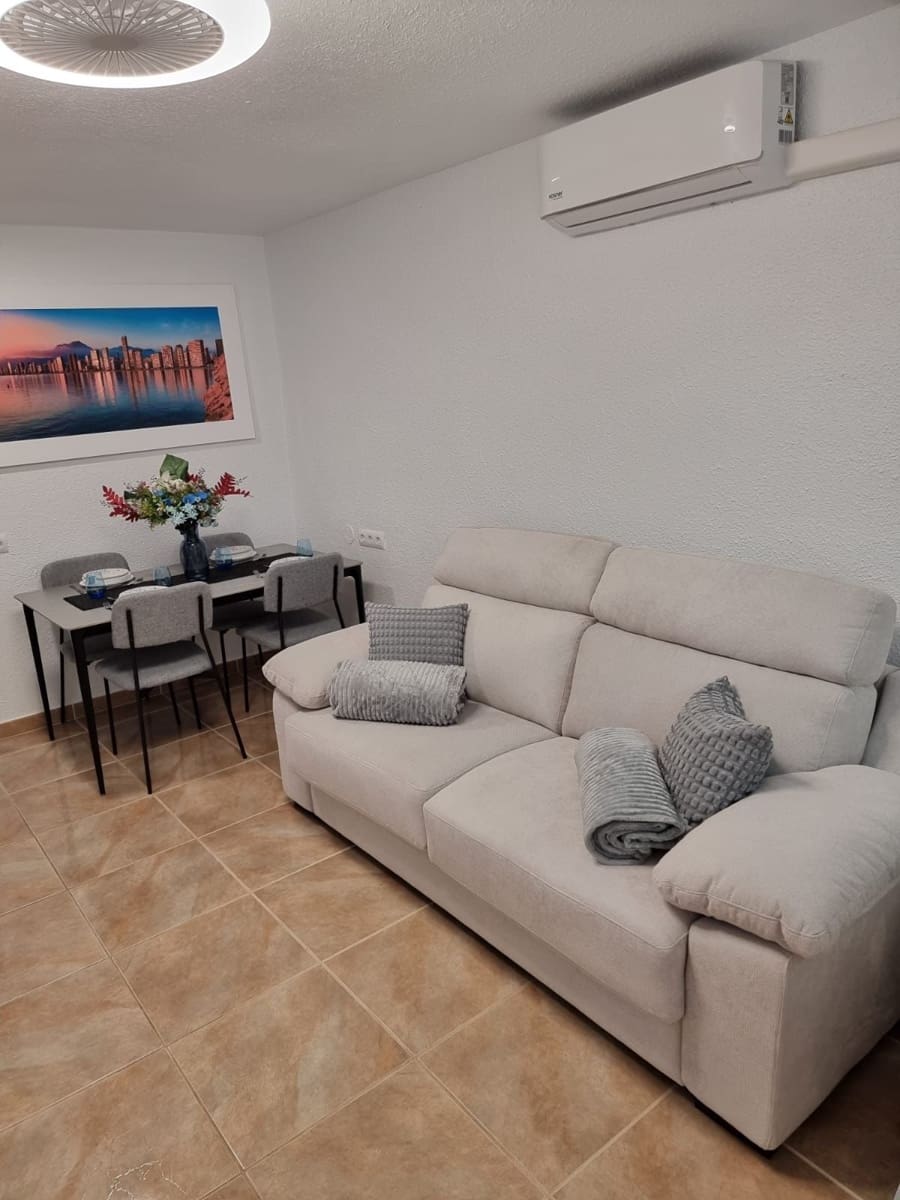1 quarto Apartamento para arrendar em Benidorm com piscina garagem - 900 € (Ref: 9568062)