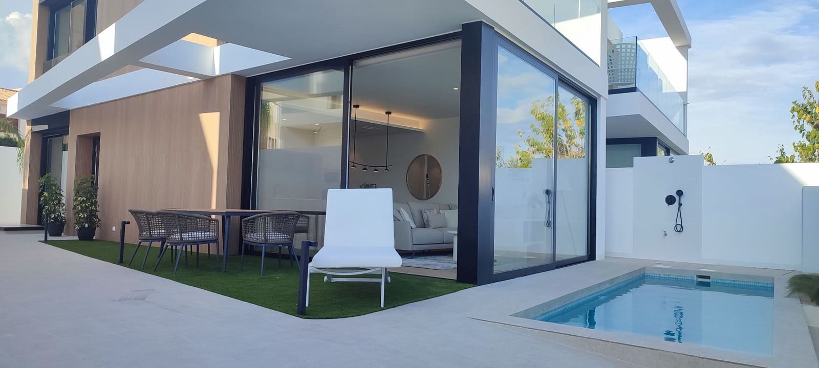 3 bedroom Villa for sale in Torre de la Horadada with pool - € 599,900 (Ref: 9604600)