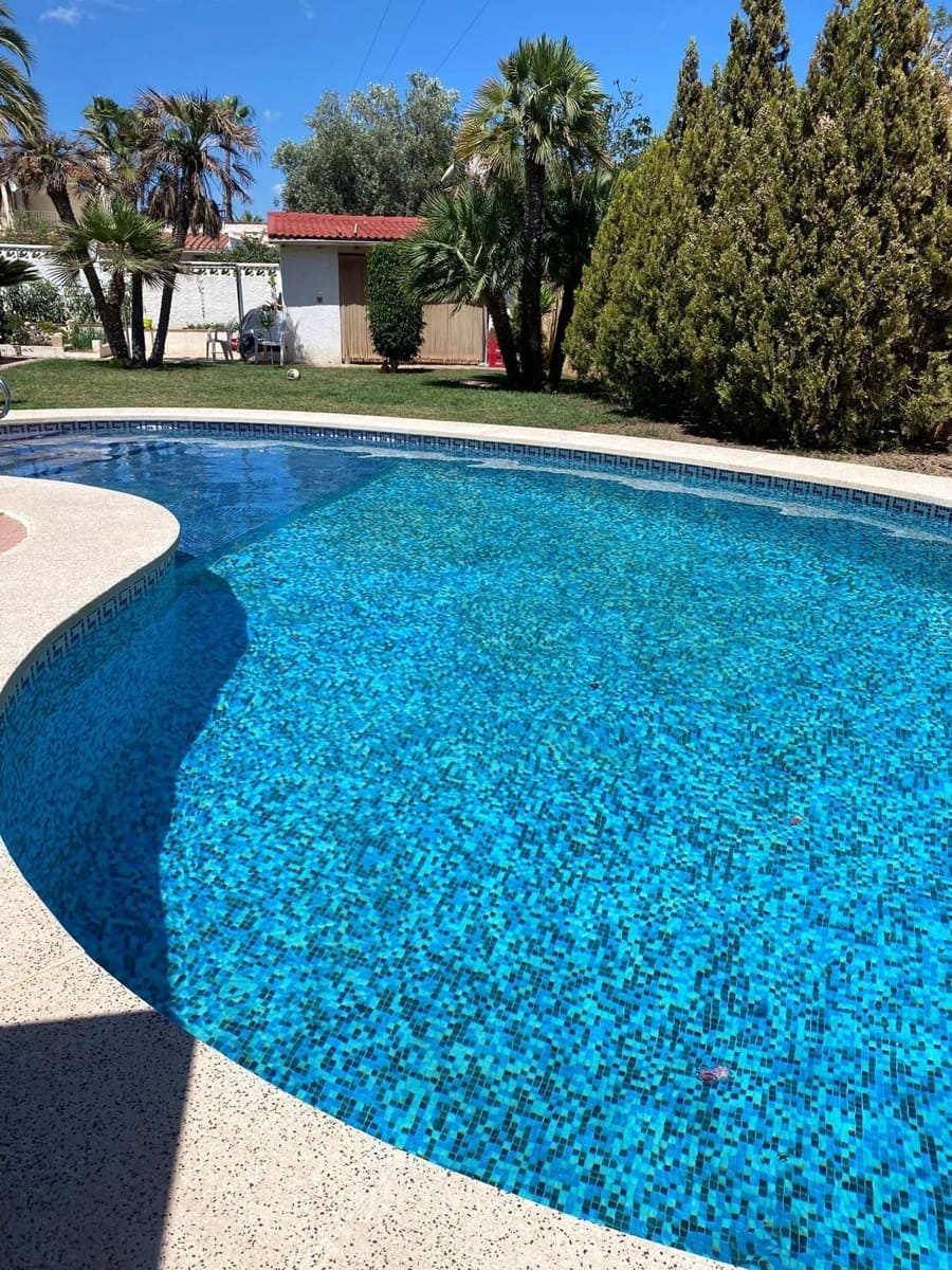 6 bedroom Villa for sale in La Nucia with pool garage - € 625,000 (Ref: 9610849)