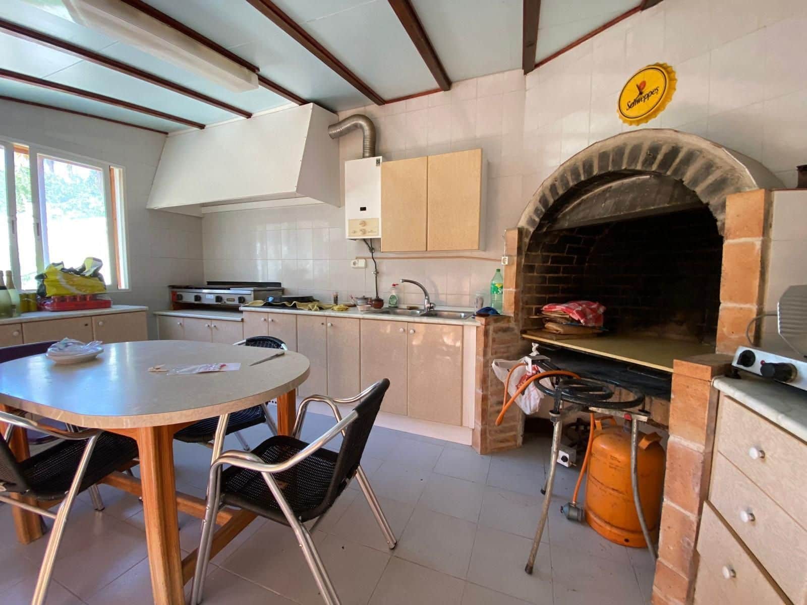 6 bedroom Villa for sale in La Nucia with pool garage - € 625,000 (Ref: 9610849)