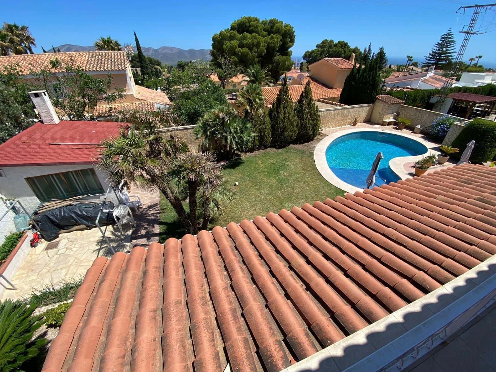 6 bedroom Villa for sale in La Nucia with pool garage - € 625,000 (Ref: 9610849)