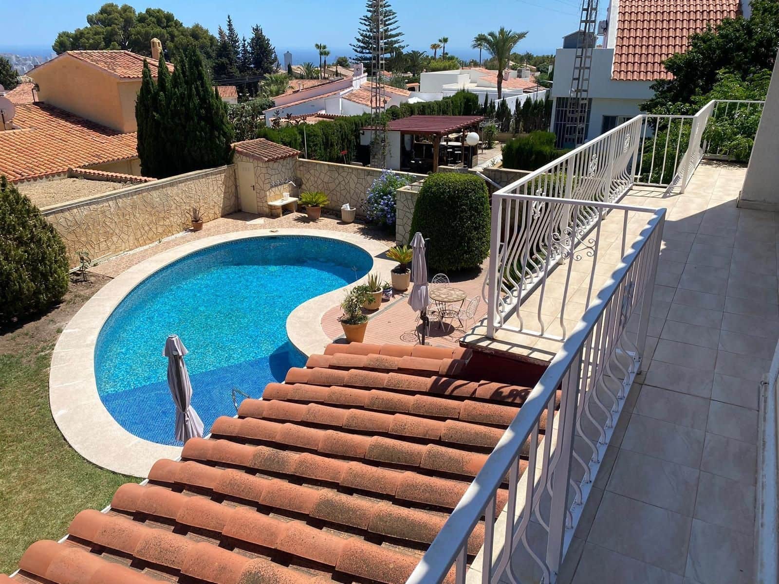 6 bedroom Villa for sale in La Nucia with pool garage - € 625,000 (Ref: 9610849)