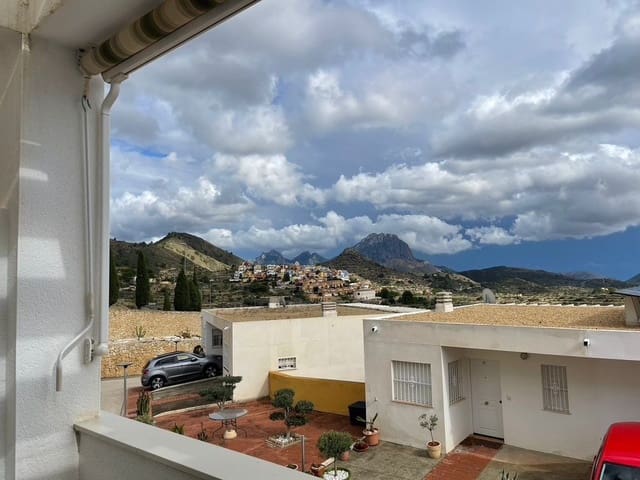 3 chambre Villa/Maison Semi-Mitoyenne à vendre à Relleu avec piscine garage - 232 000 € (Ref: 9663393)