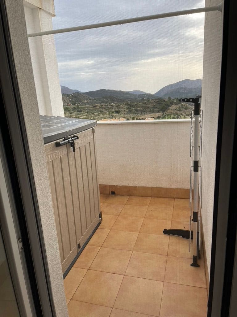 3 chambre Villa/Maison Semi-Mitoyenne à vendre à Relleu avec piscine garage - 232 000 € (Ref: 9663393)