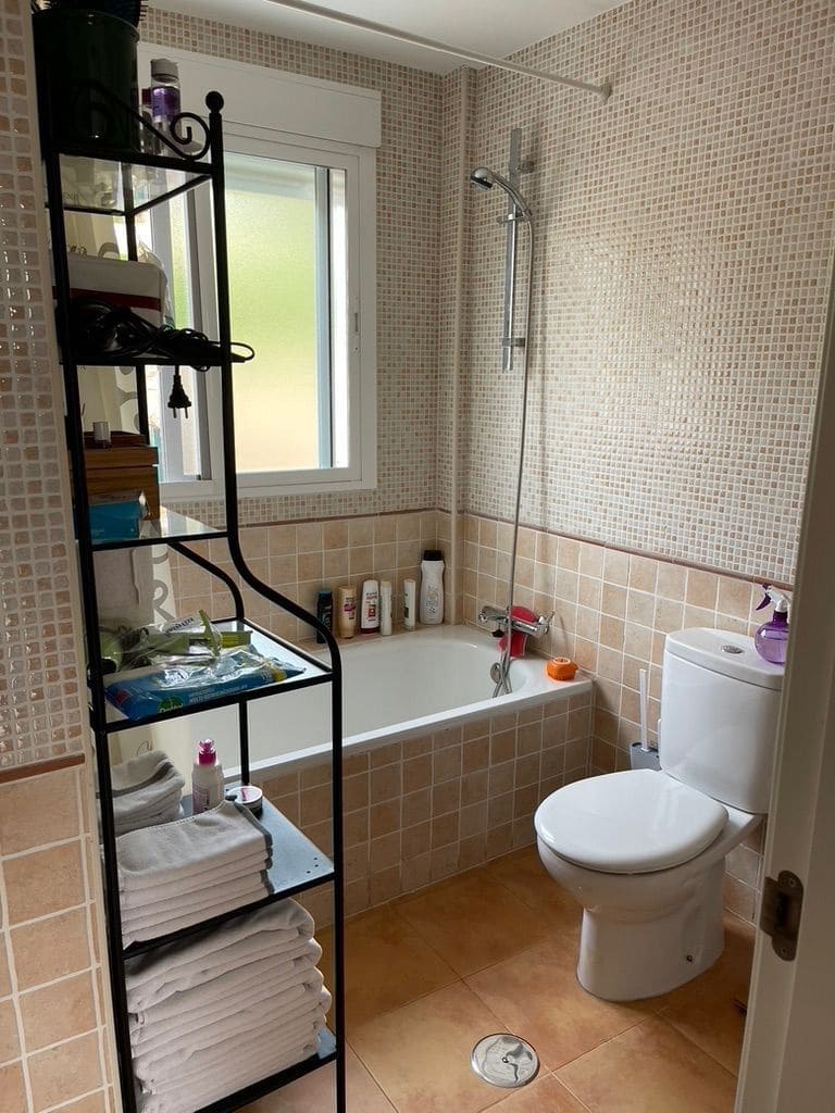 3 chambre Villa/Maison Semi-Mitoyenne à vendre à Relleu avec piscine garage - 232 000 € (Ref: 9663393)