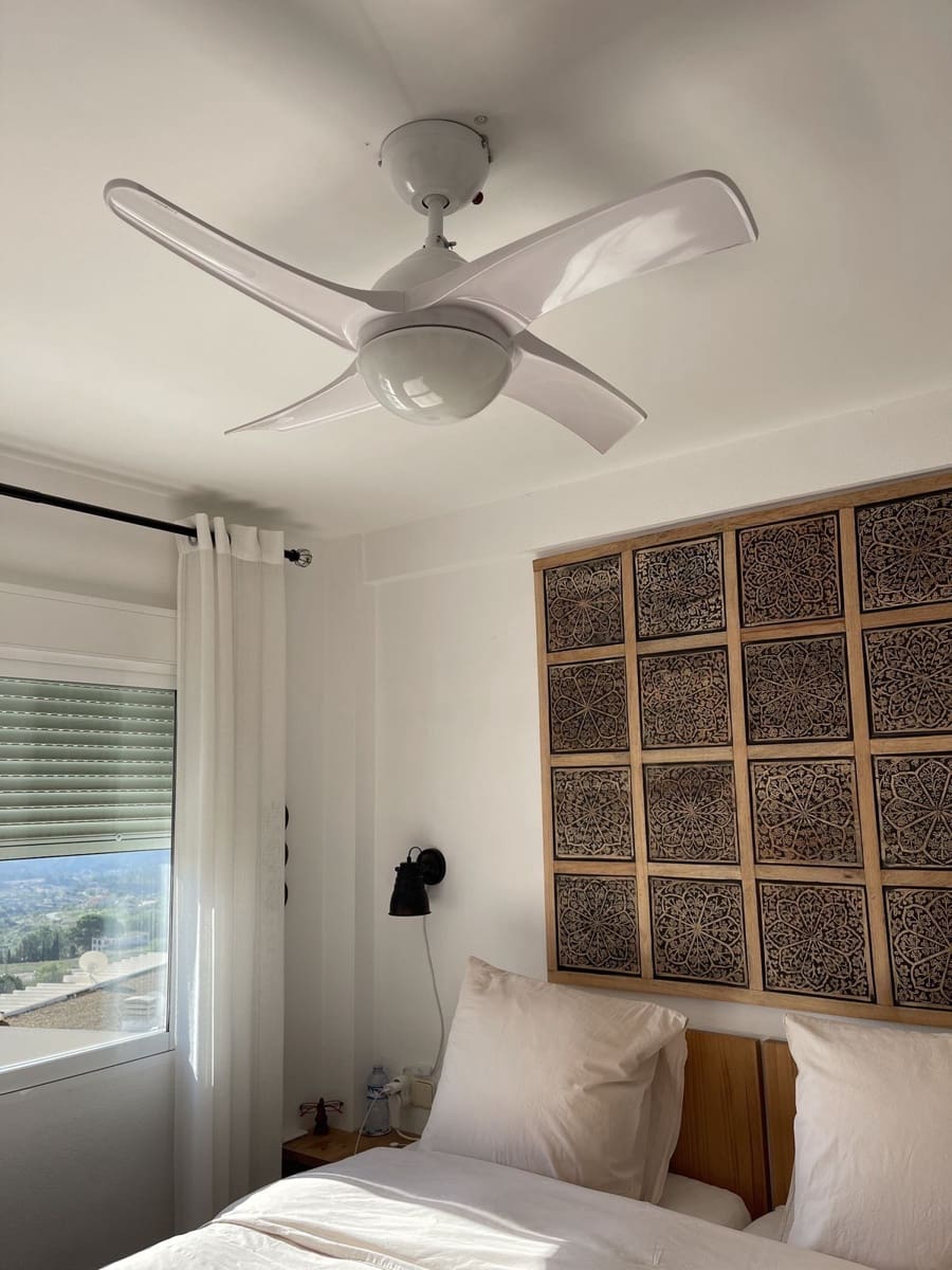 3 chambre Villa/Maison Semi-Mitoyenne à vendre à Relleu avec piscine garage - 232 000 € (Ref: 9663393)