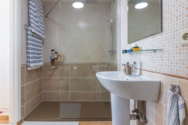 3 bedroom Semi-detached Villa for sale in Relleu with pool garage - € 232,000 (Ref: 9663393)