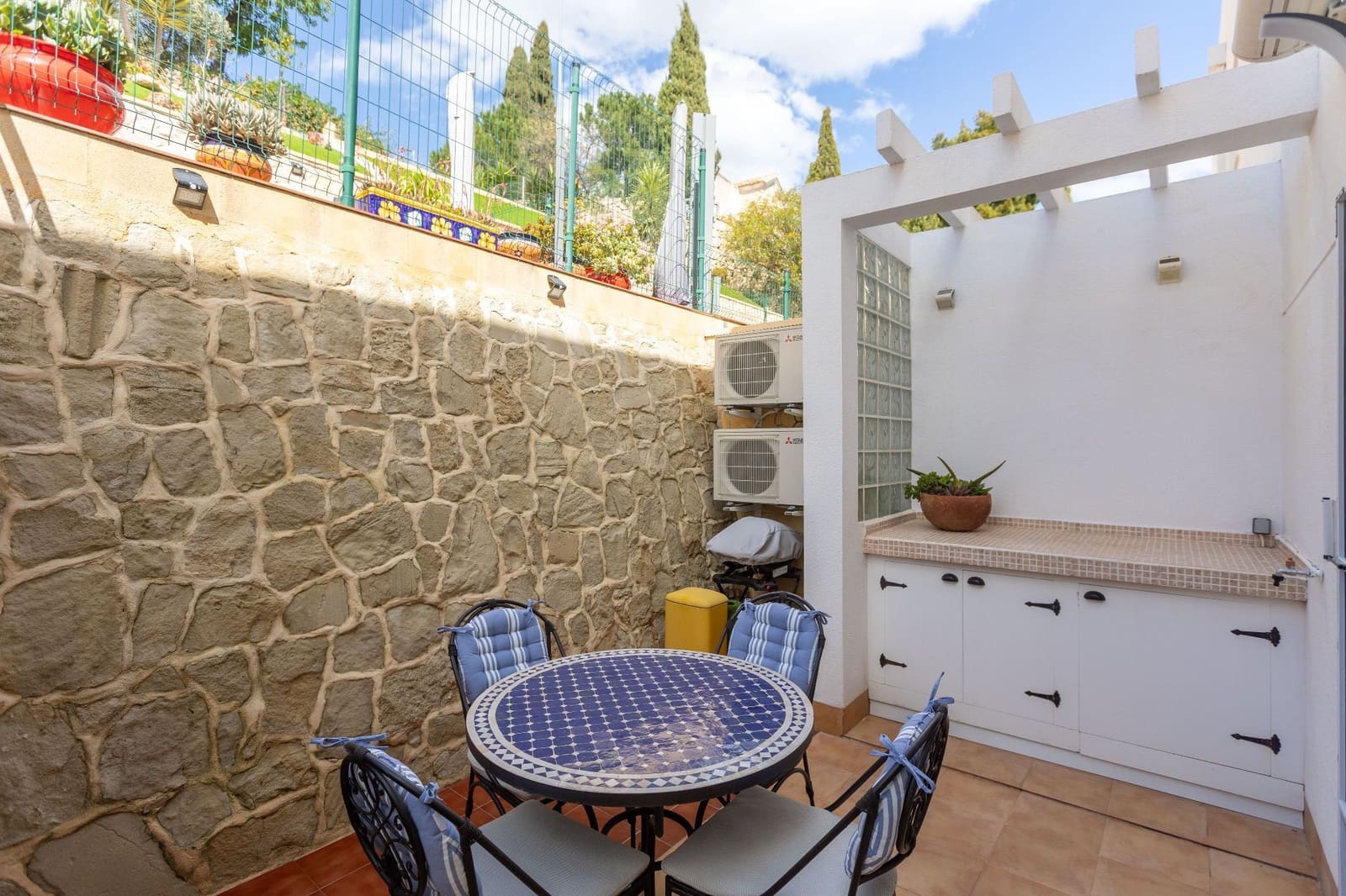 3 bedroom Semi-detached Villa for sale in Relleu with pool garage - € 232,000 (Ref: 9663393)