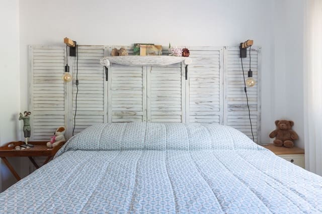 3 bedroom Semi-detached Villa for sale in Relleu with pool garage - € 232,000 (Ref: 9663393)