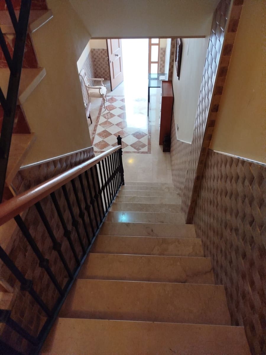 4 Zimmer Doppelhaus zu verkaufen in La Nucia mit Garage - 307.000 € (Ref: 9673841)