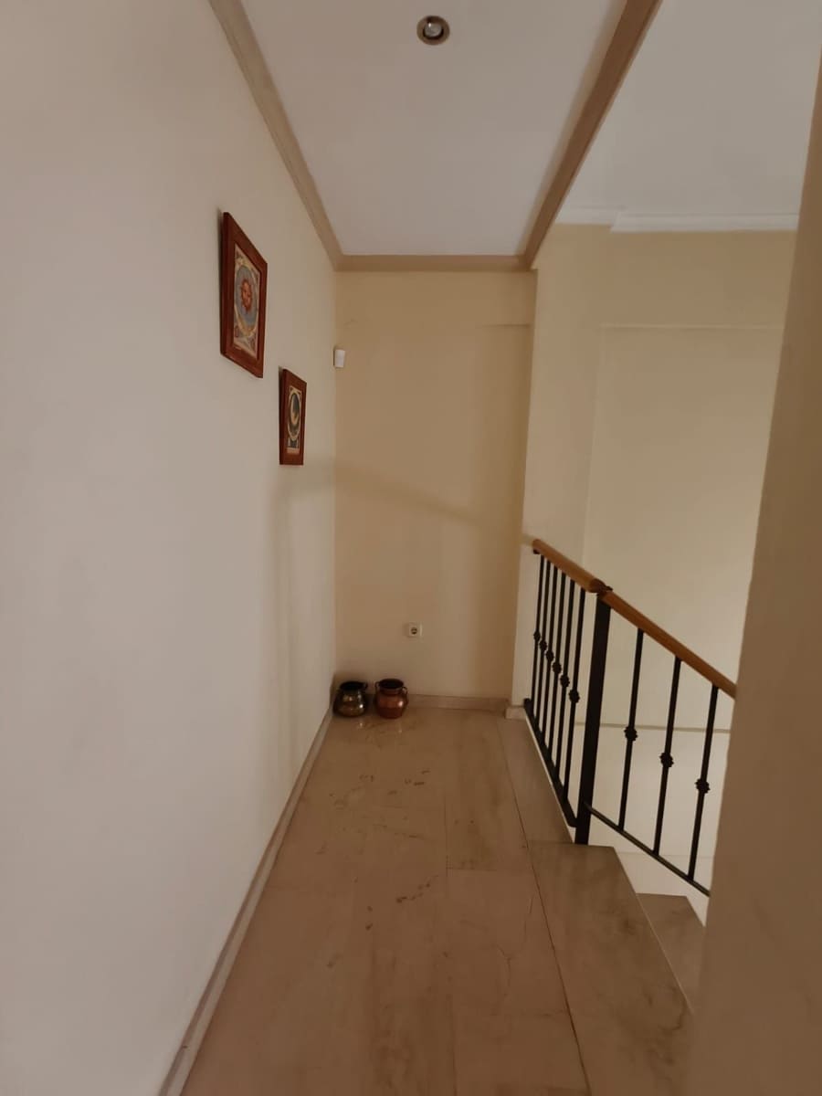 4 quarto Moradia Geminada para venda em La Nucia com garagem - 307 000 € (Ref: 9673841)