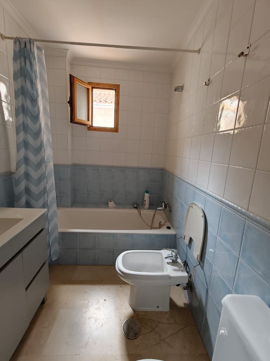 4 quarto Moradia Geminada para venda em La Nucia com garagem - 307 000 € (Ref: 9673841)