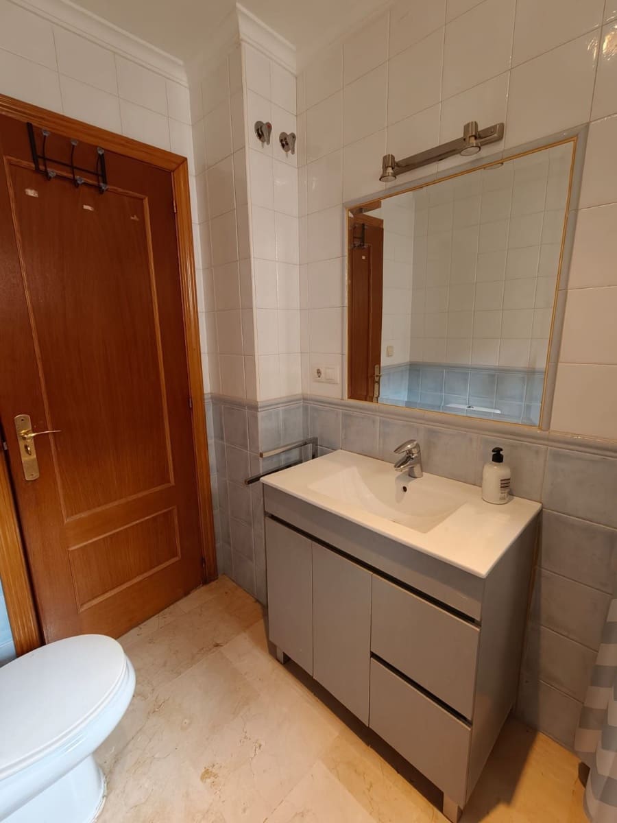 4 quarto Moradia Geminada para venda em La Nucia com garagem - 307 000 € (Ref: 9673841)