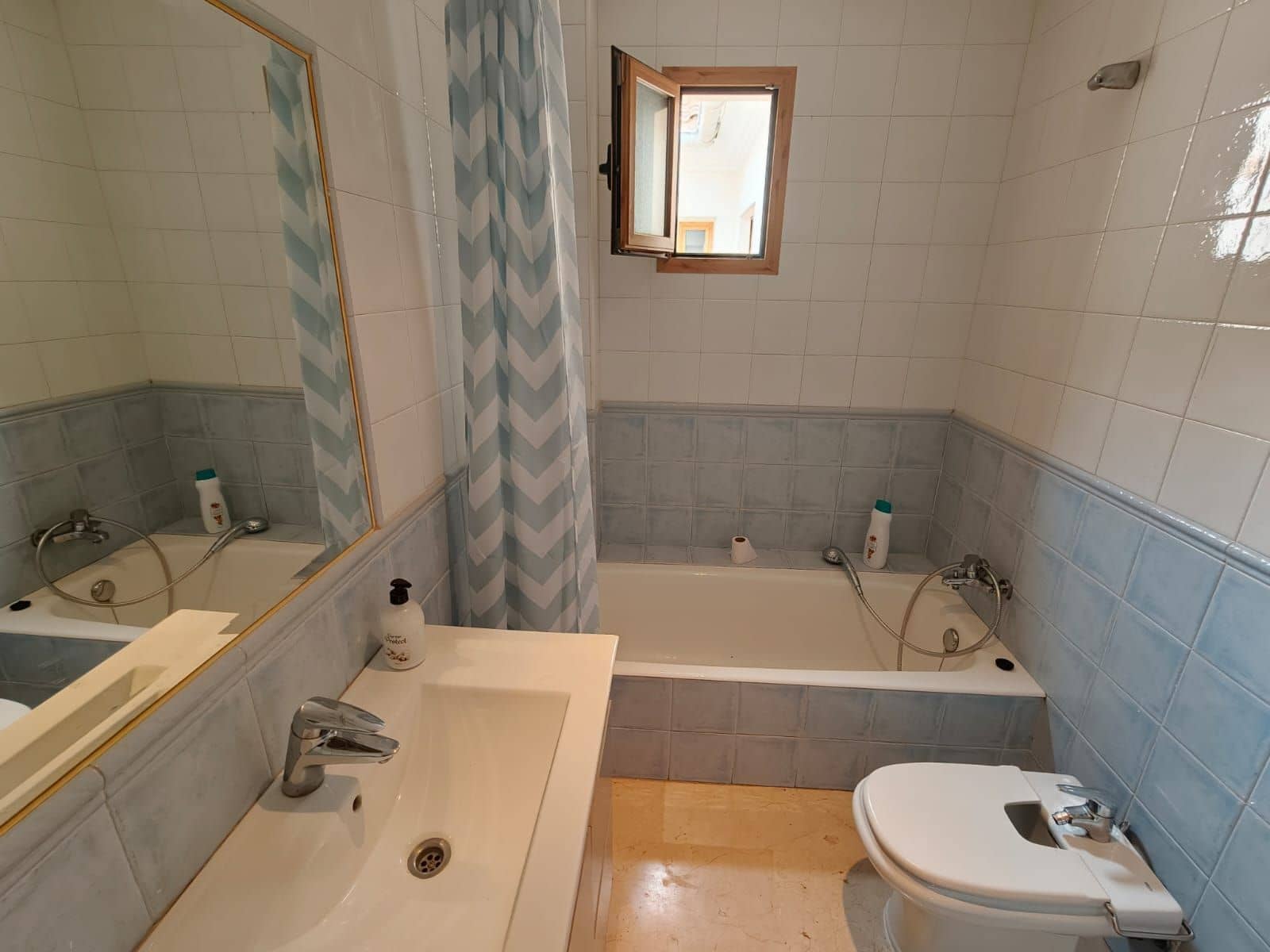 4 quarto Moradia Geminada para venda em La Nucia com garagem - 307 000 € (Ref: 9673841)