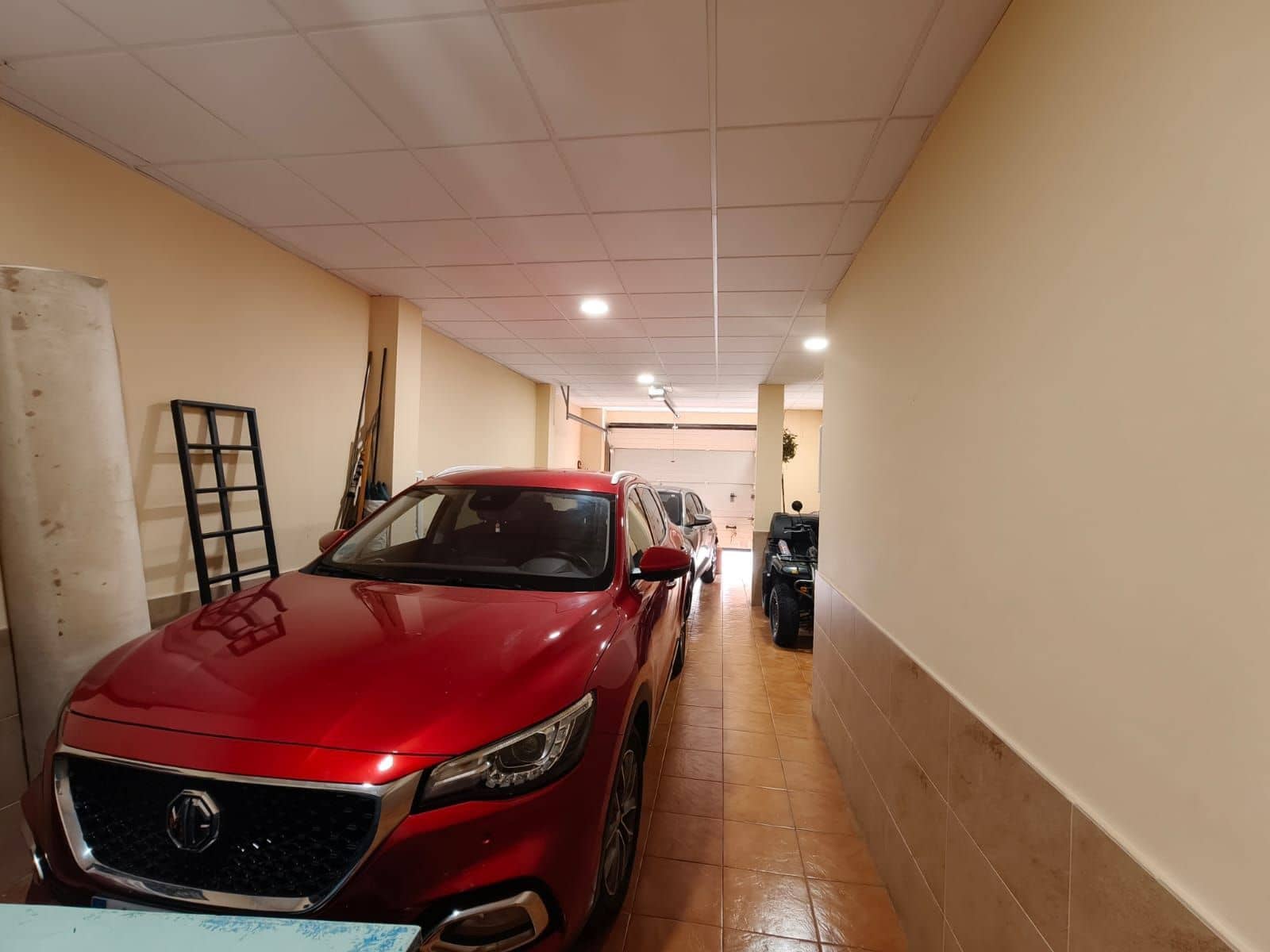 4 quarto Moradia Geminada para venda em La Nucia com garagem - 307 000 € (Ref: 9673841)