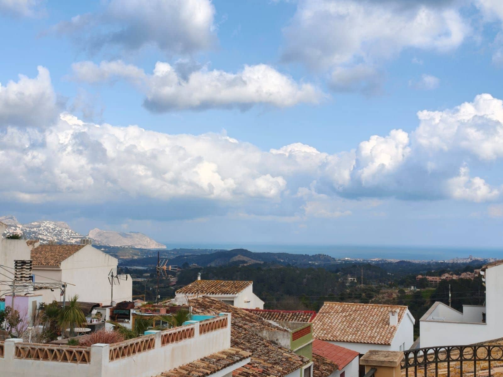 4 quarto Moradia Geminada para venda em La Nucia com garagem - 307 000 € (Ref: 9673841)