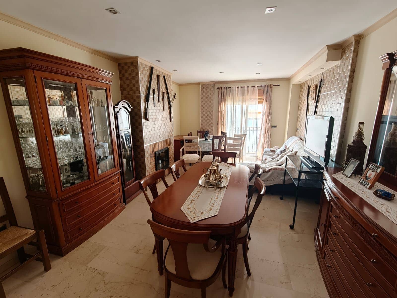 4 quarto Moradia Geminada para venda em La Nucia com garagem - 307 000 € (Ref: 9673841)