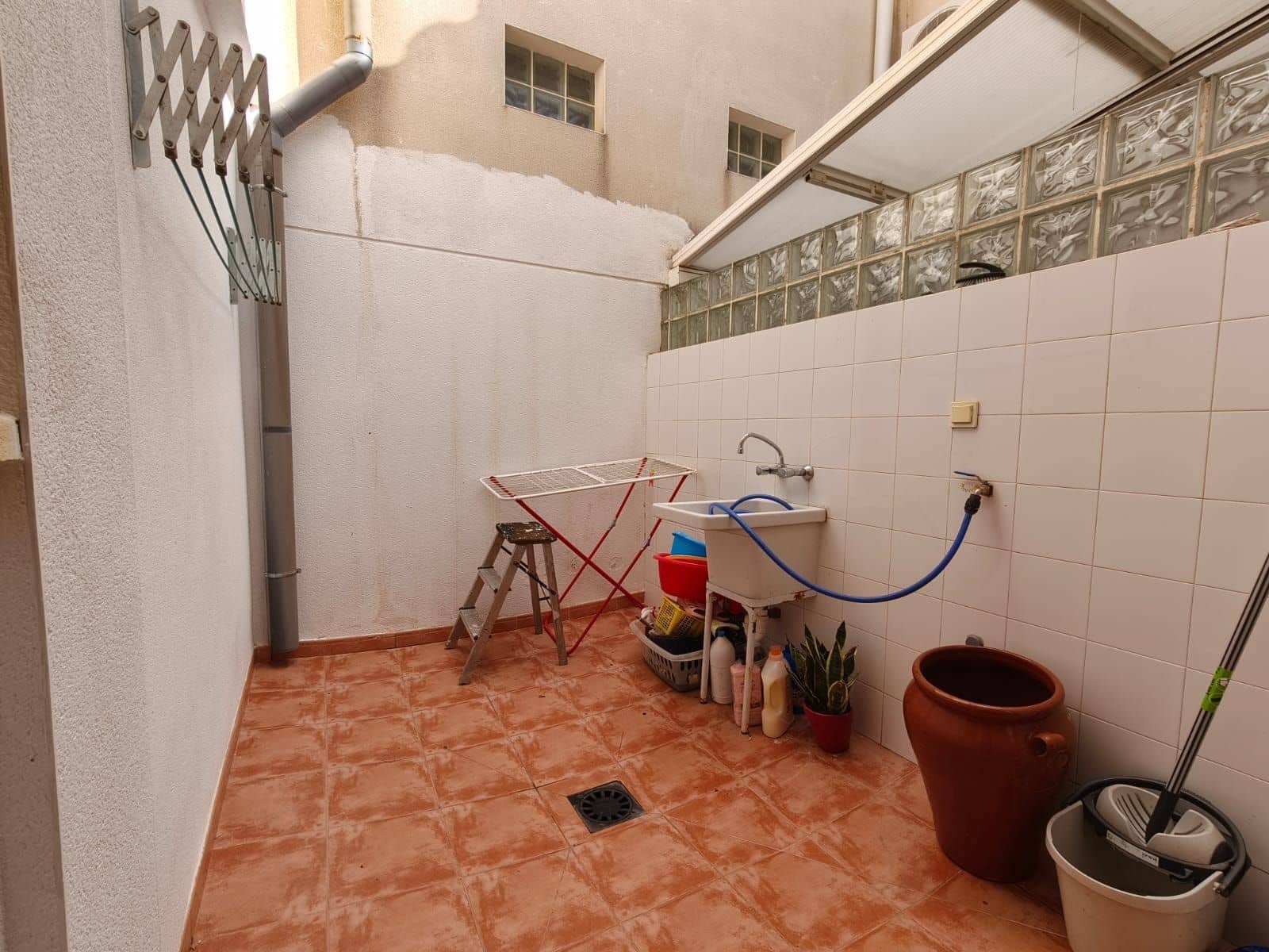 4 quarto Moradia Geminada para venda em La Nucia com garagem - 307 000 € (Ref: 9673841)