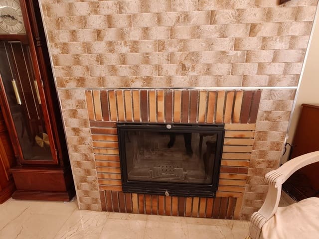 Pareado de 4 habitaciones en La Nucia en venta con garaje - 307.000 € (Ref: 9673841)