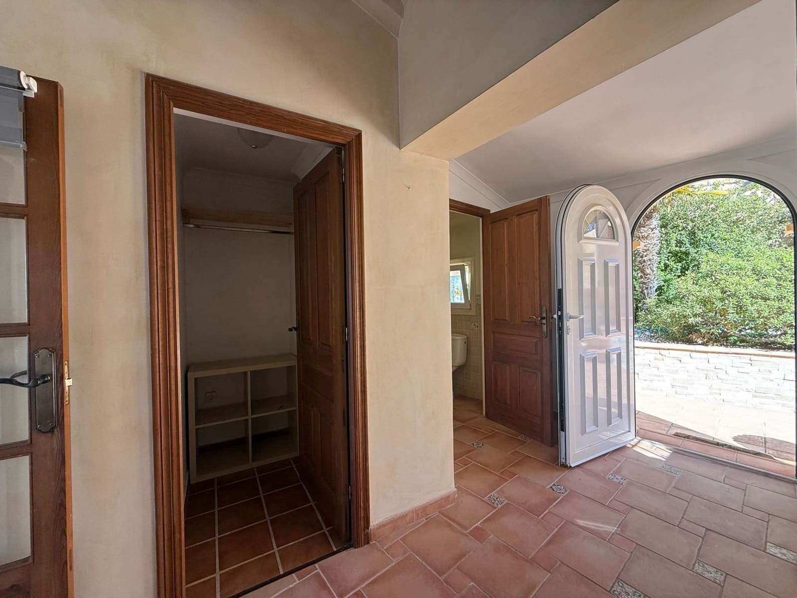 4 bedroom Villa for sale in Altea with pool garage - € 920,000 (Ref: 9686093)