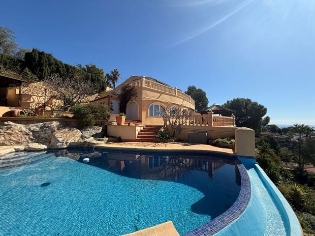 4 sypialnia Willa na sprzedaż w Altea z basenem garażem - 920 000 € (Ref: 9686093)