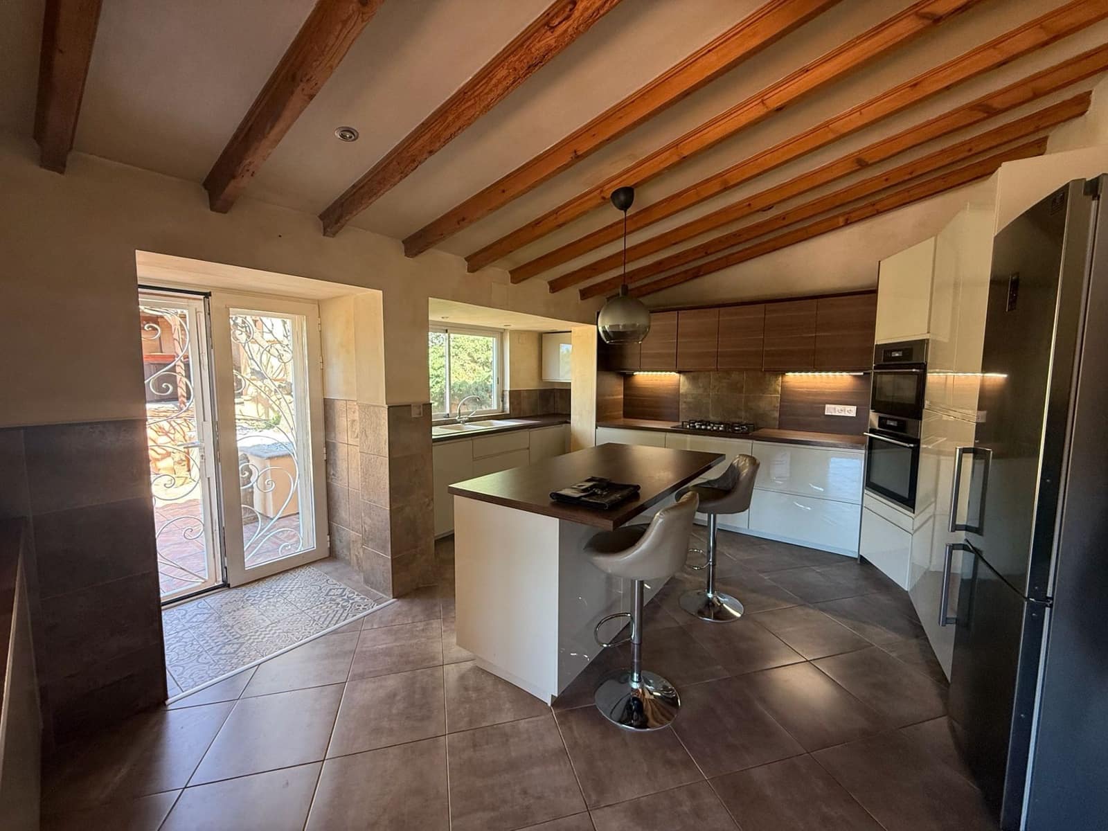 4 bedroom Villa for sale in Altea with pool garage - € 920,000 (Ref: 9686093)