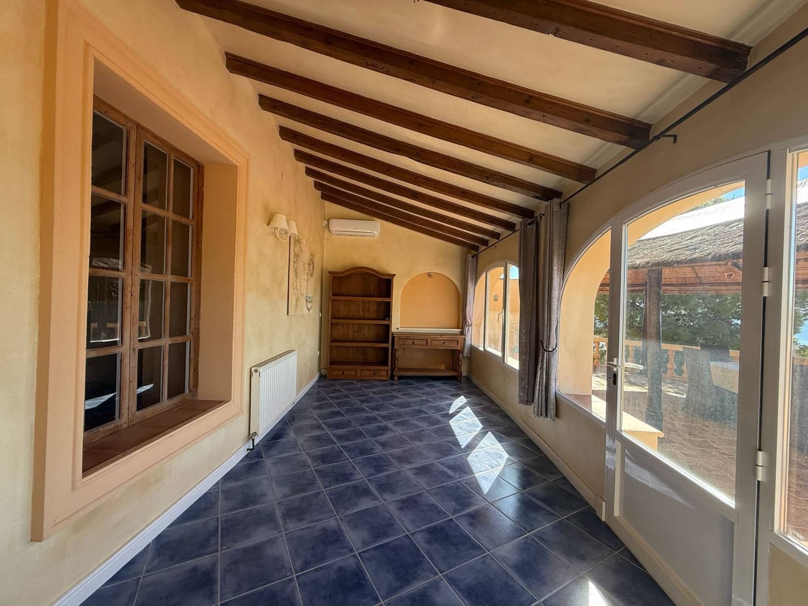 4 bedroom Villa for sale in Altea with pool garage - € 920,000 (Ref: 9686093)