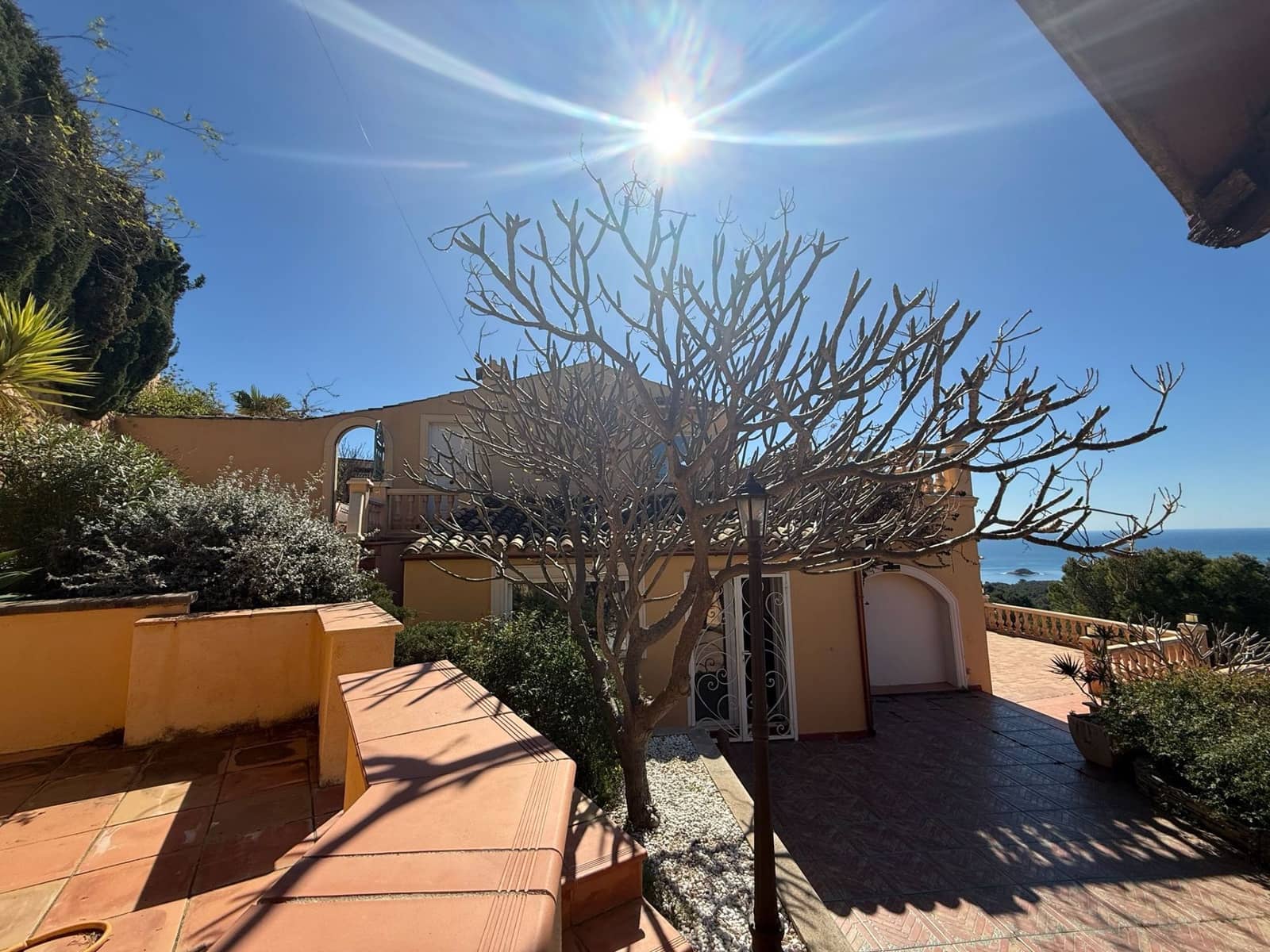 4 bedroom Villa for sale in Altea with pool garage - € 920,000 (Ref: 9686093)