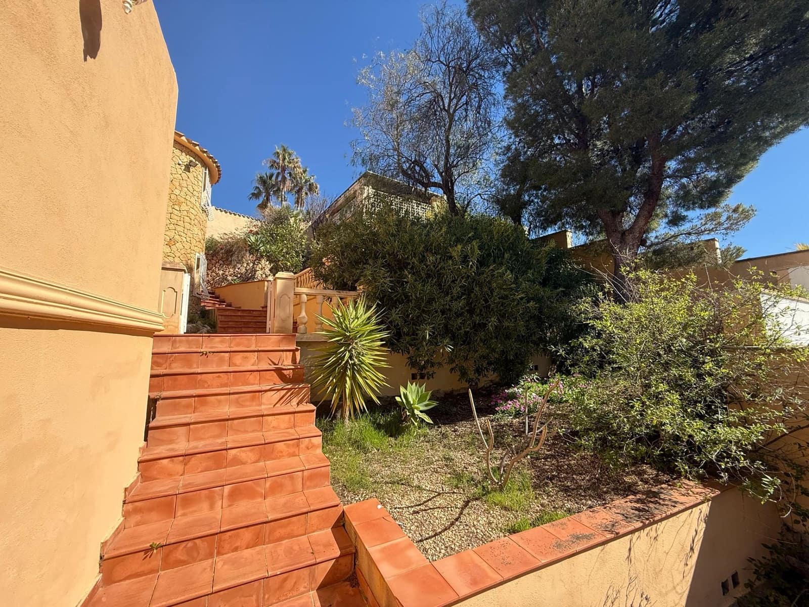 4 bedroom Villa for sale in Altea with pool garage - € 920,000 (Ref: 9686093)