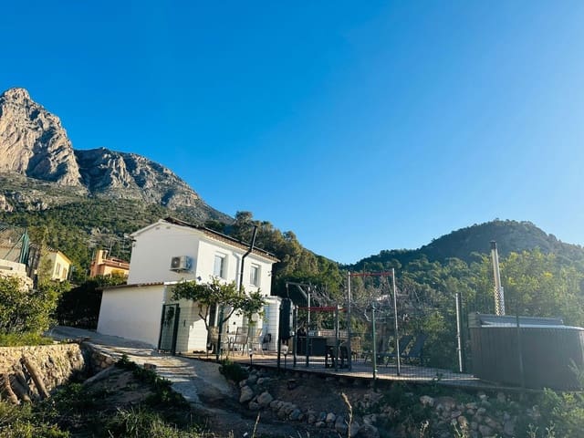 2 bedroom Finca/Country House for sale in Finestrat with pool - € 280,000 (Ref: 9700472)