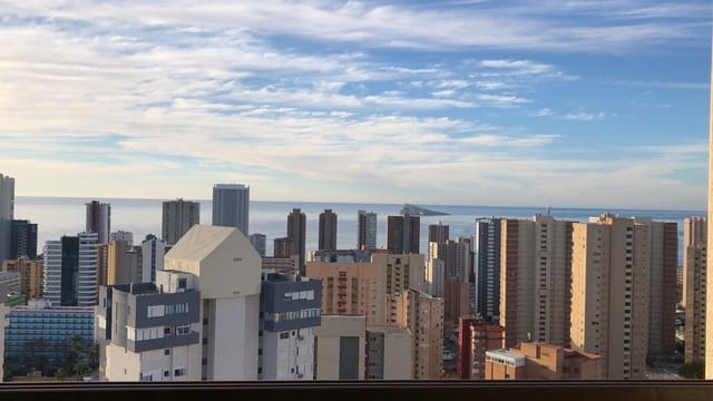 2 bedroom Apartment for rent in Benidorm with pool garage - € 1,050 (Ref: 9704548)