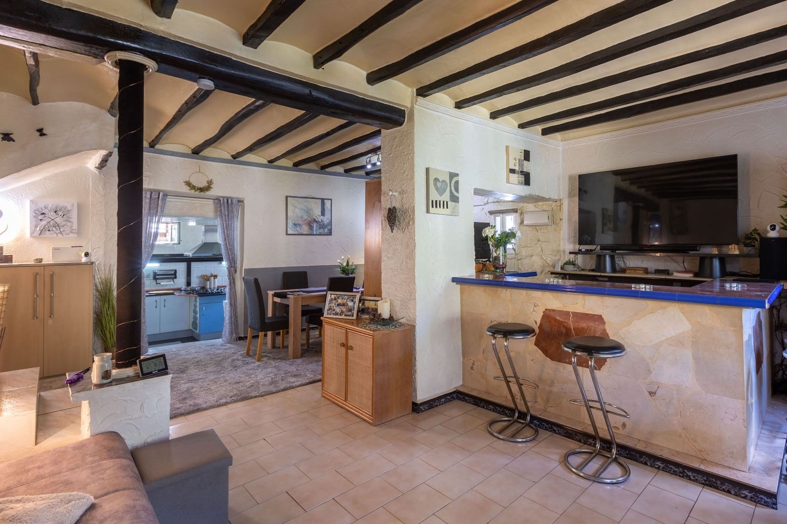 3 bedroom Finca/Country House for sale in Guadalest with garage - € 300,000 (Ref: 9744047)