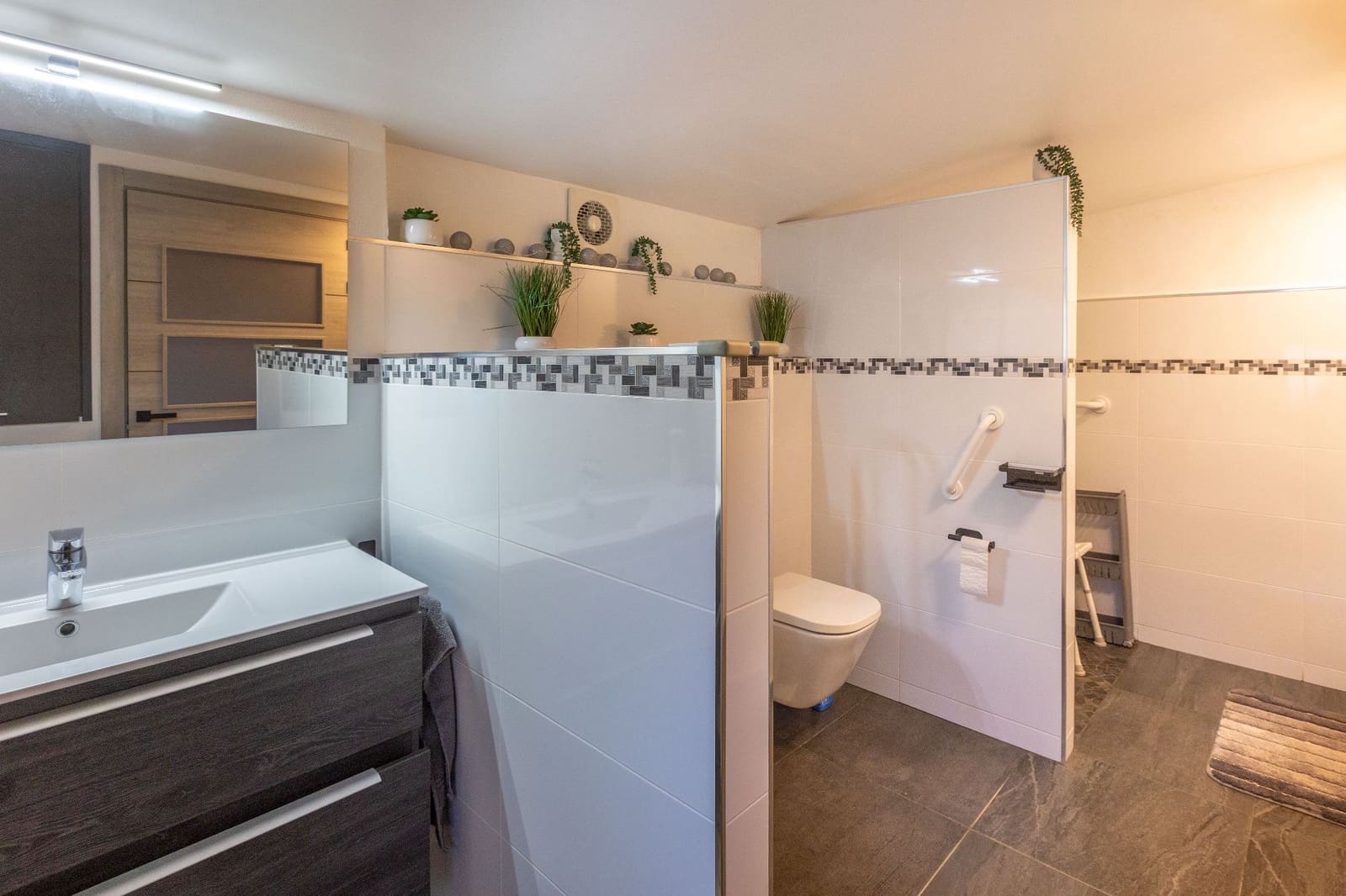 3 bedroom Finca/Country House for sale in Guadalest with garage - € 300,000 (Ref: 9744047)