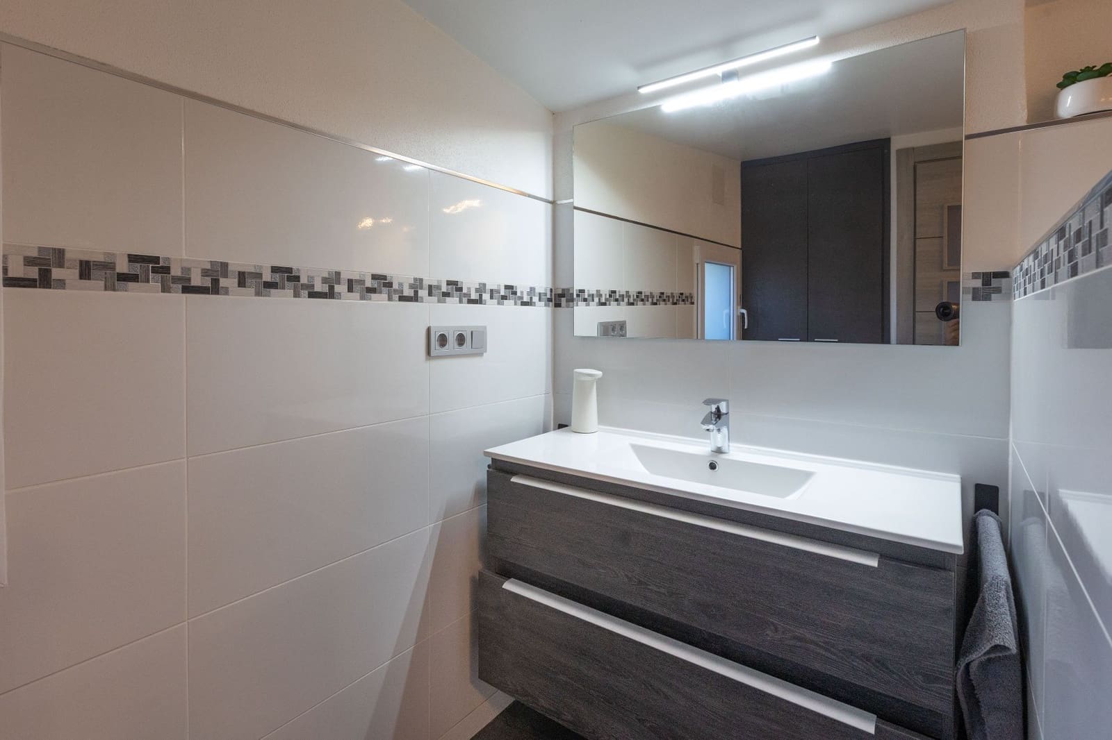 3 bedroom Finca/Country House for sale in Guadalest with garage - € 300,000 (Ref: 9744047)