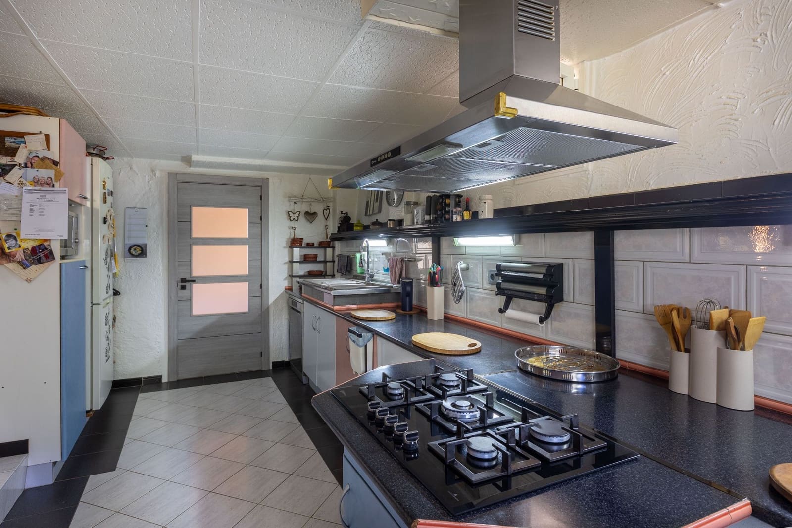 3 bedroom Finca/Country House for sale in Guadalest with garage - € 300,000 (Ref: 9744047)