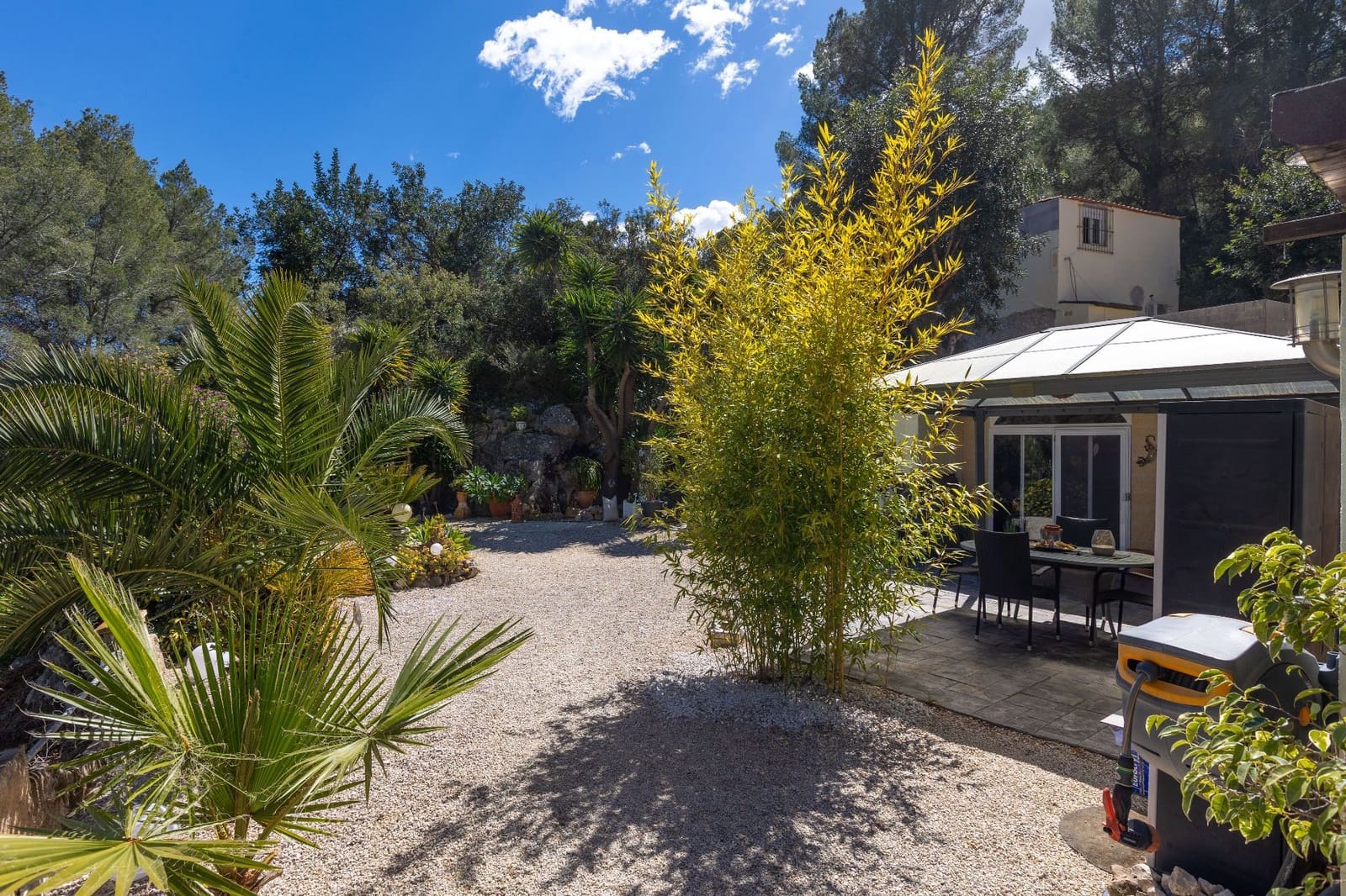 3 bedroom Finca/Country House for sale in Guadalest with garage - € 300,000 (Ref: 9744047)