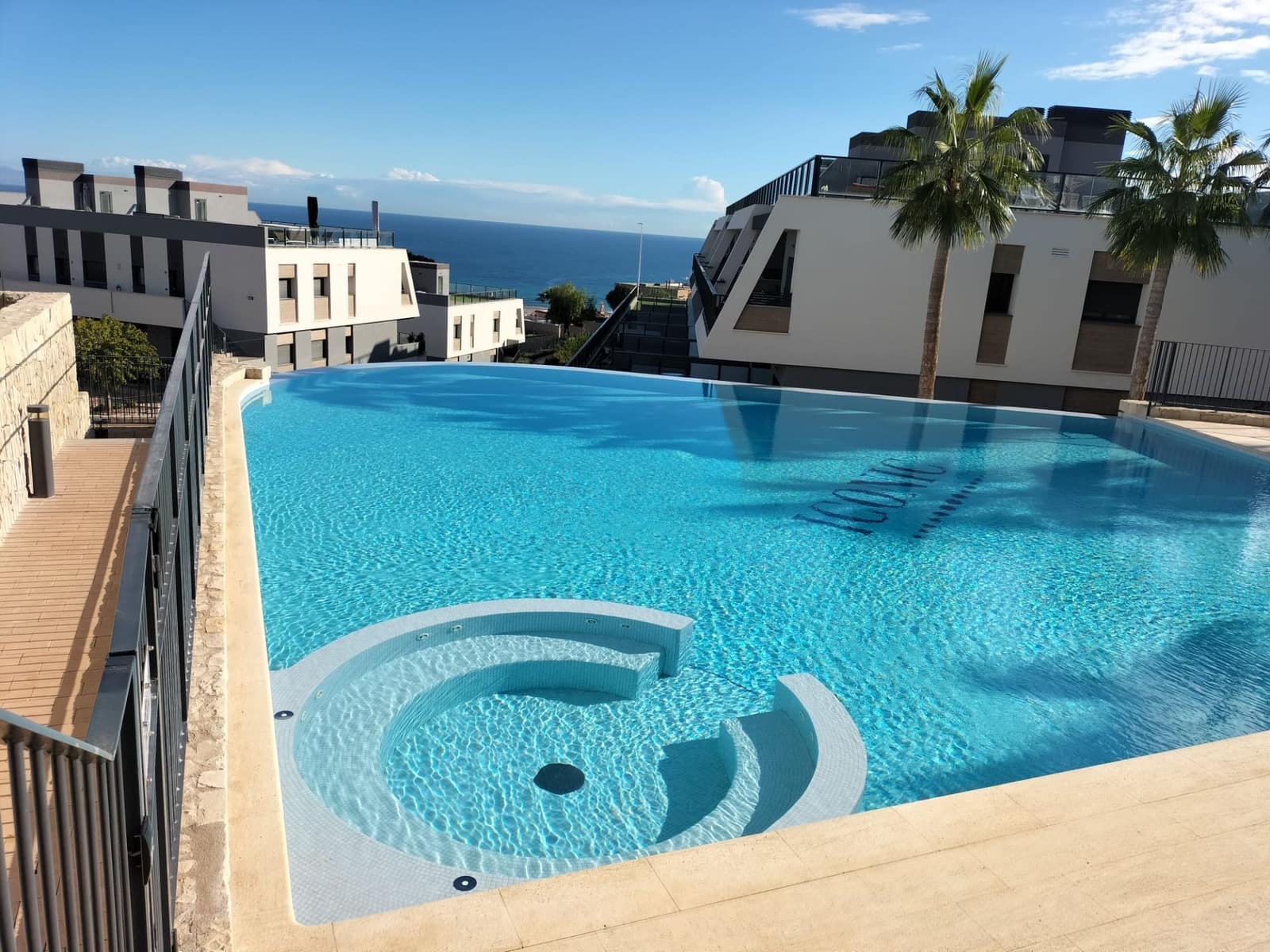 3 makuuhuone Huoneisto myytävänä paikassa Gran Alacant mukana uima-altaan 
autotalli - 405 000 € (Ref: 9751623)