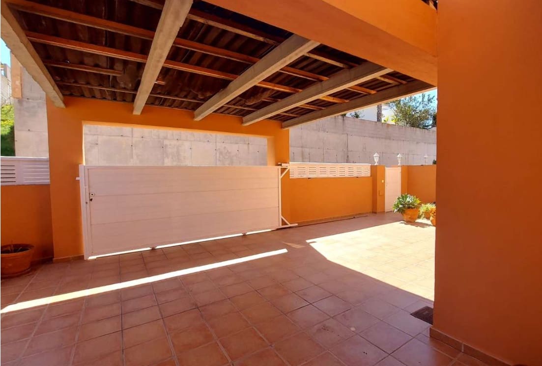 4 soveværelse Villa til salg i Calpe / Calp med swimmingpool garage - € 625.000 (Ref: 9777666)