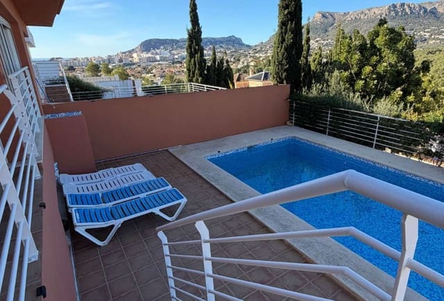 4 soveværelse Villa til salg i Calpe / Calp med swimmingpool garage - € 625.000 (Ref: 9777666)