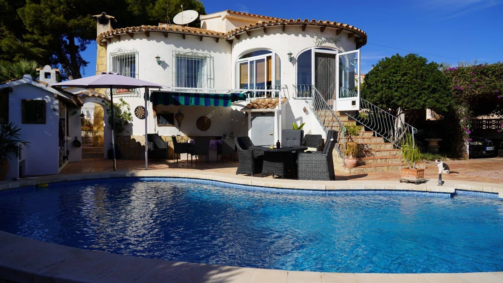 2 makuuhuone Huvila myytävänä paikassa Calpe / Calp mukana 
autotalli - 448 000 € (Ref: 9787992)