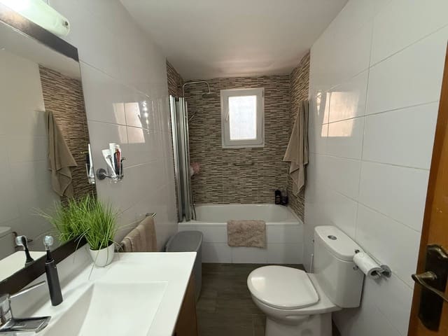 Apartamento de 1 habitación en Benidorm en venta con piscina garaje - 195.000 € (Ref: 9787993)